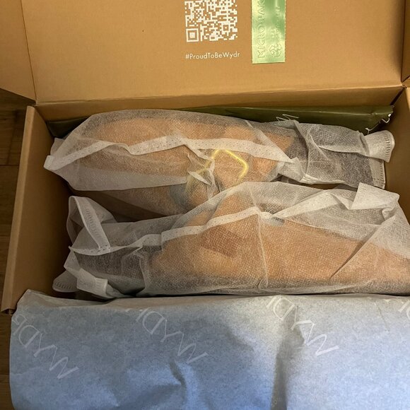 Sedona Closed Toe Mules | Size 7WW | Almond - Picture 8 of 8